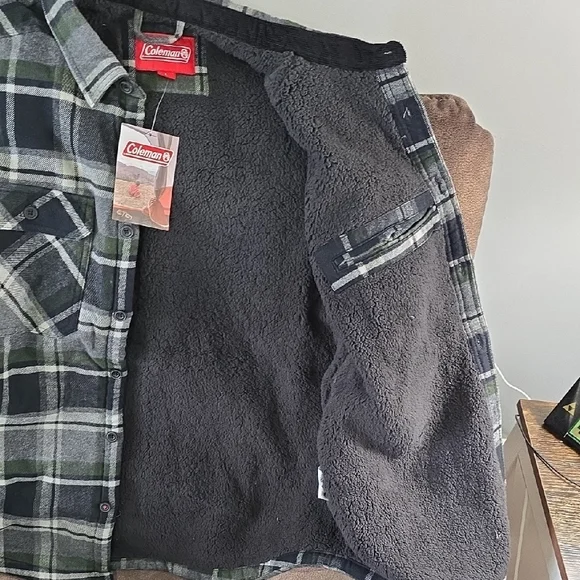 Coleman's Insulated Button Up - Picture 5 of 8
